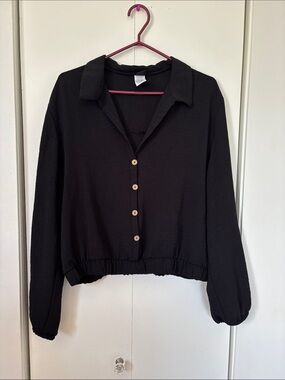 🎉4/30$🎉 Signature Black Button-Front Collared Blouse